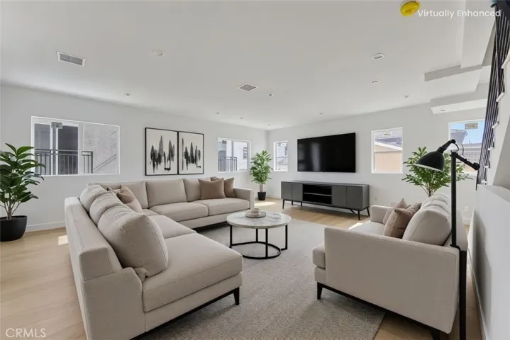 4511 Rosewood Avenue 1/2, Los Angeles, California 90004