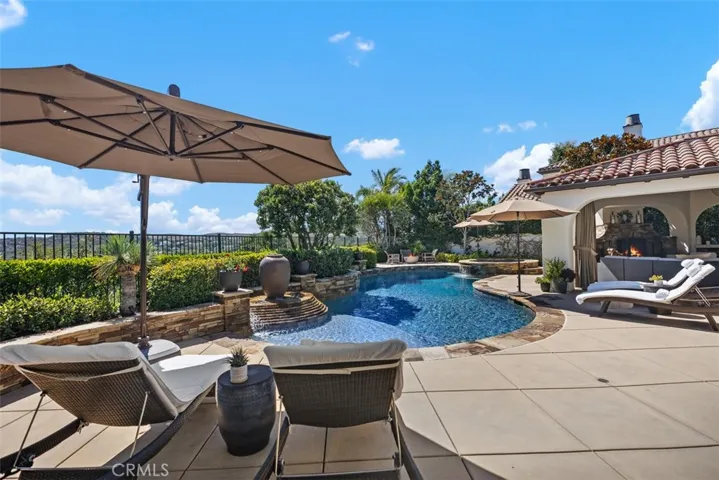 15 Long View Road, Coto De Caza, California 92679
