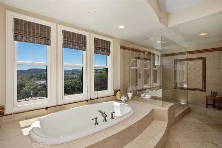15 Long View Road, Coto De Caza, California 92679