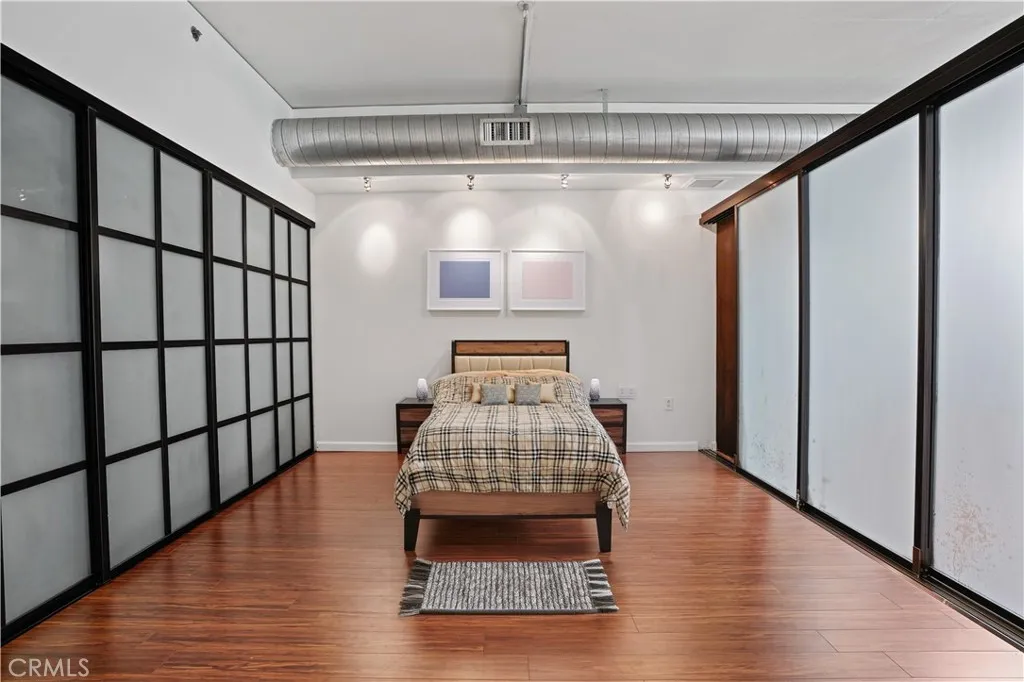 1111 S Grand Avenue 702, Los Angeles, California 90015 home-pic-6