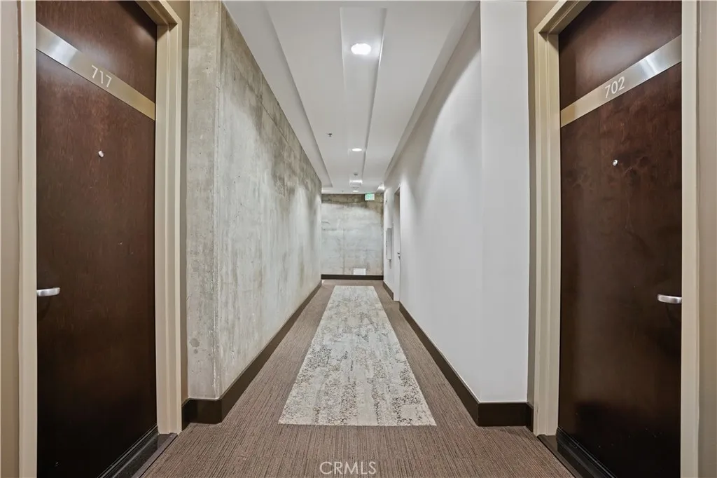 1111 S Grand Avenue 702, Los Angeles, California 90015 home-pic-14