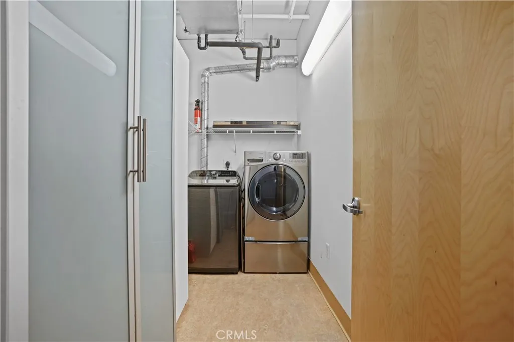 1111 S Grand Avenue 702, Los Angeles, California 90015 home-pic-11