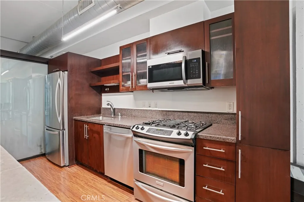 1111 S Grand Avenue 702, Los Angeles, California 90015 home-pic-3