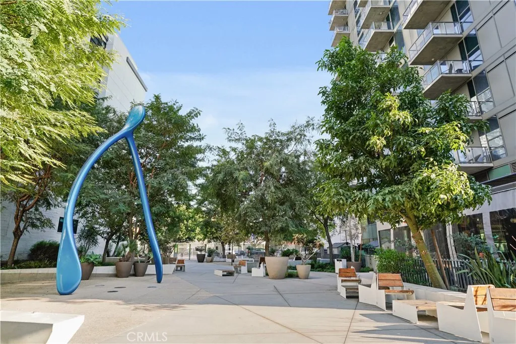 1111 S Grand Avenue 702, Los Angeles, California 90015 home-pic-25