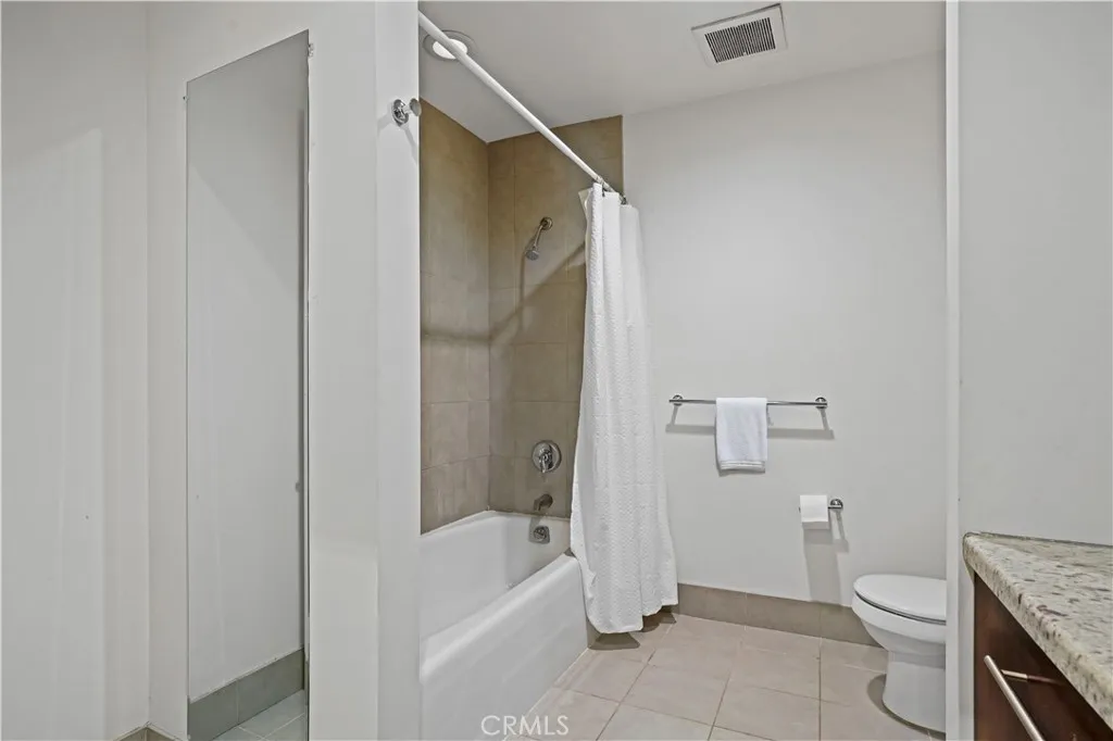 1111 S Grand Avenue 702, Los Angeles, California 90015 home-pic-10