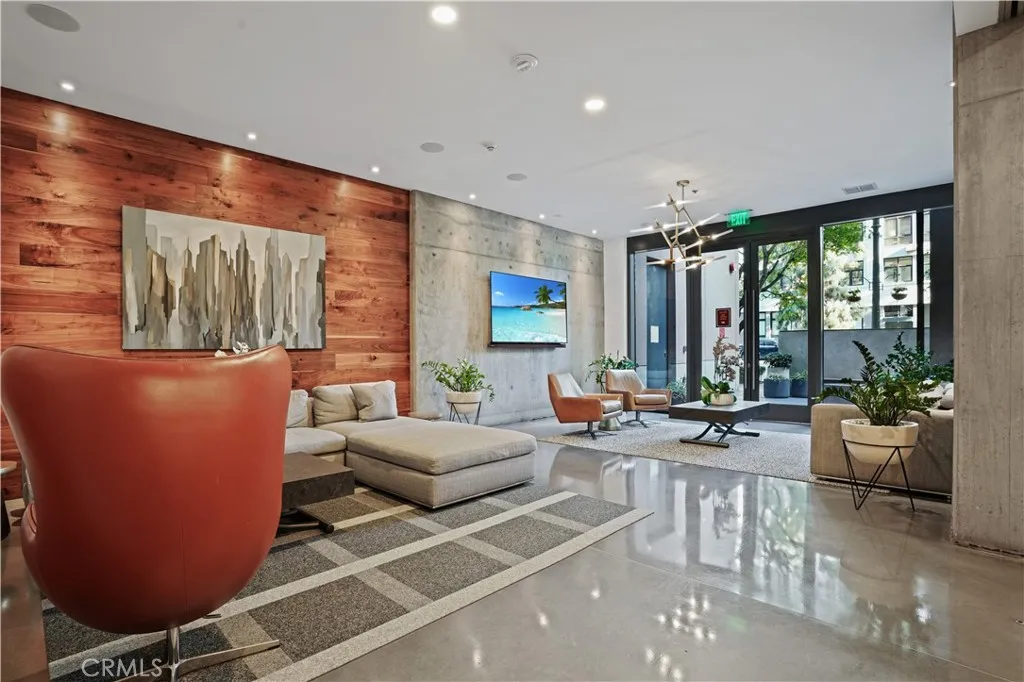 1111 S Grand Avenue 702, Los Angeles, California 90015 home-pic-18