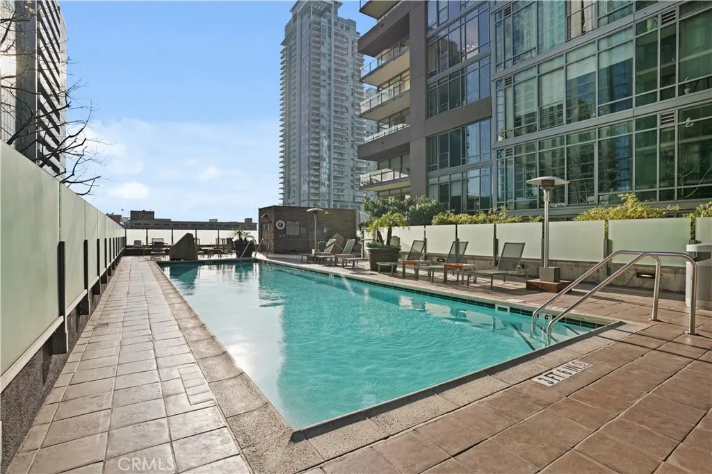 1111 S Grand Avenue 702, Los Angeles, California 90015 home-pic-32