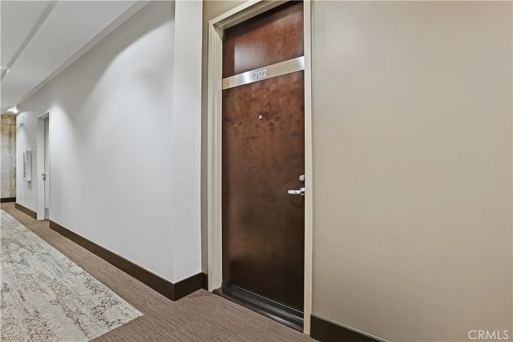 1111 S Grand Avenue 702, Los Angeles, California 90015 home-pic-13