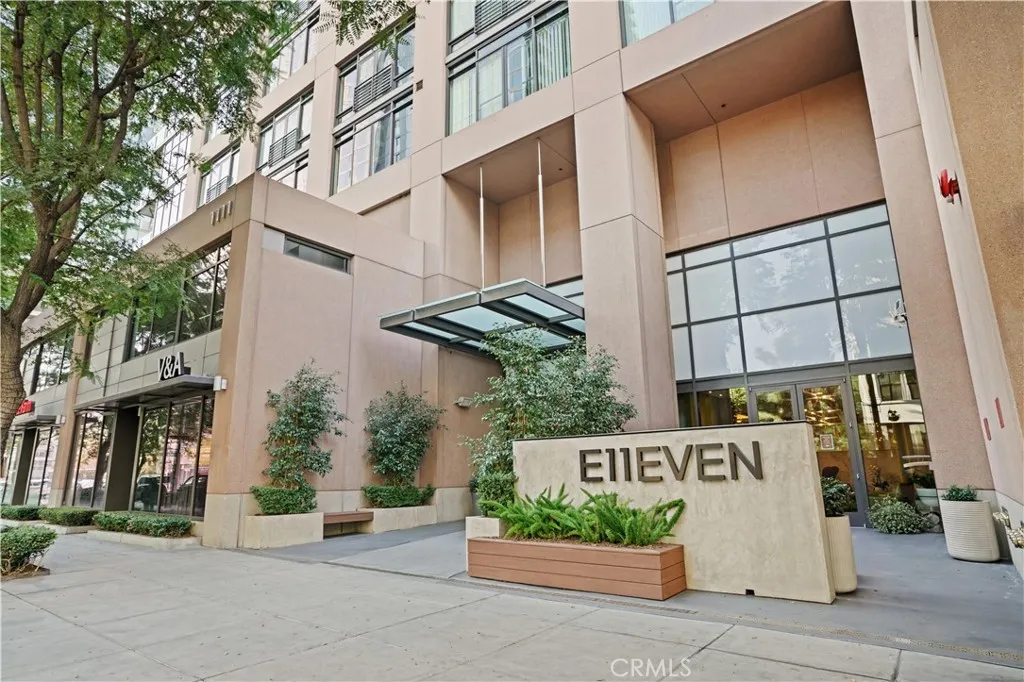 1111 S Grand Avenue 702, Los Angeles, California 90015 home-pic-23