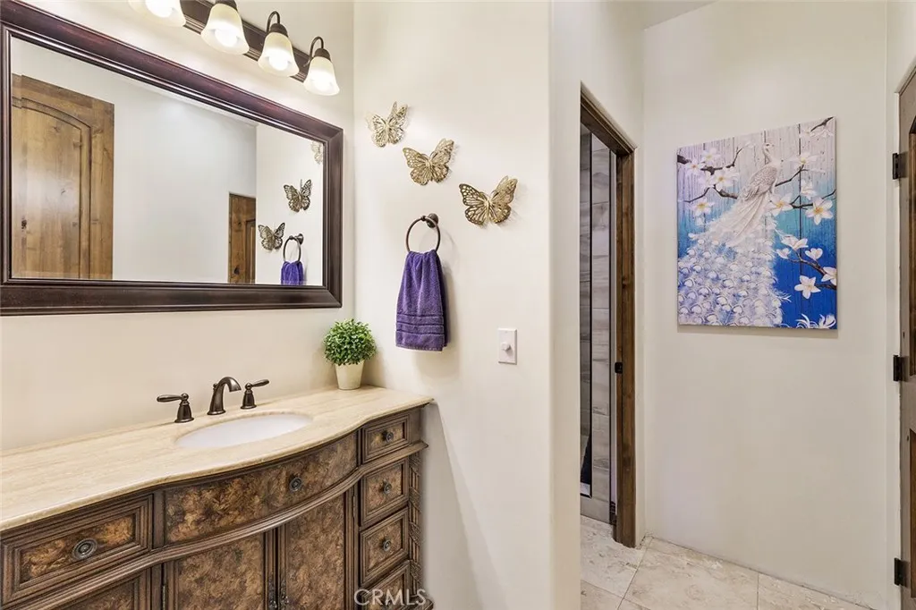 38193 Via Huerta, Murrieta, California 92562 home-pic-25