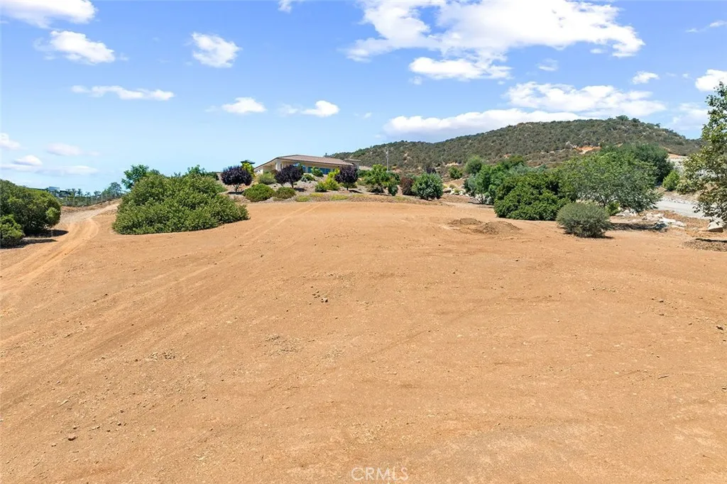38193 Via Huerta, Murrieta, California 92562 home-pic-4