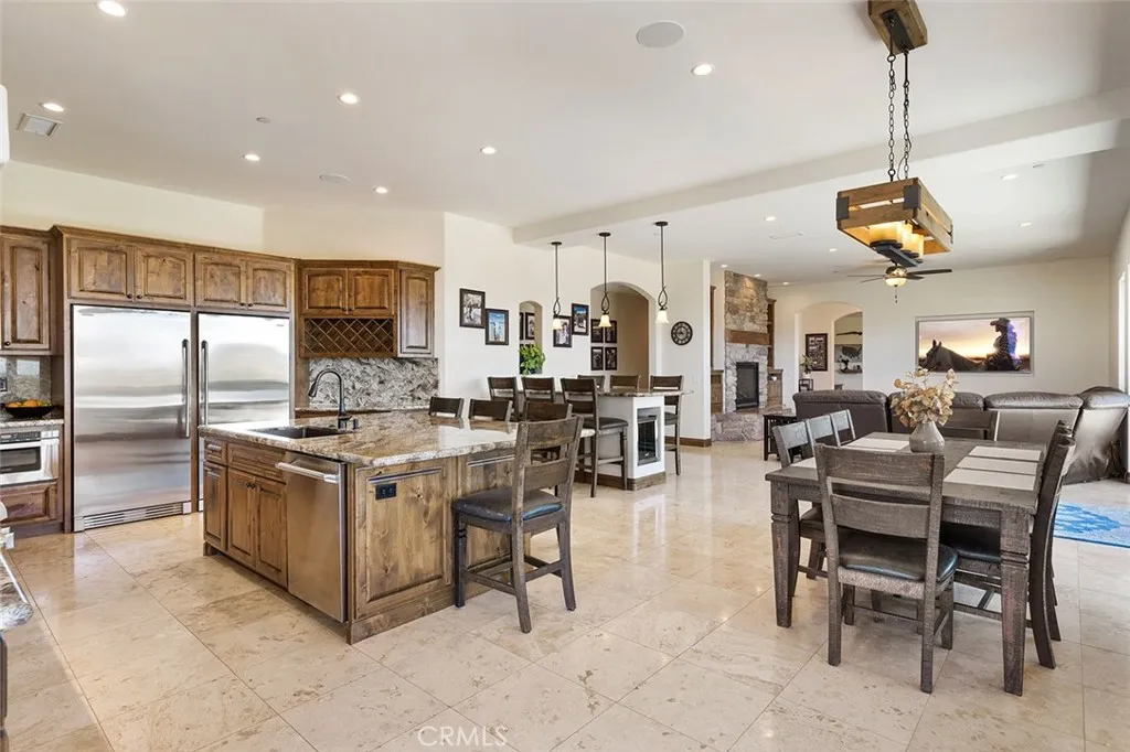 38193 Via Huerta, Murrieta, California 92562 home-pic-13