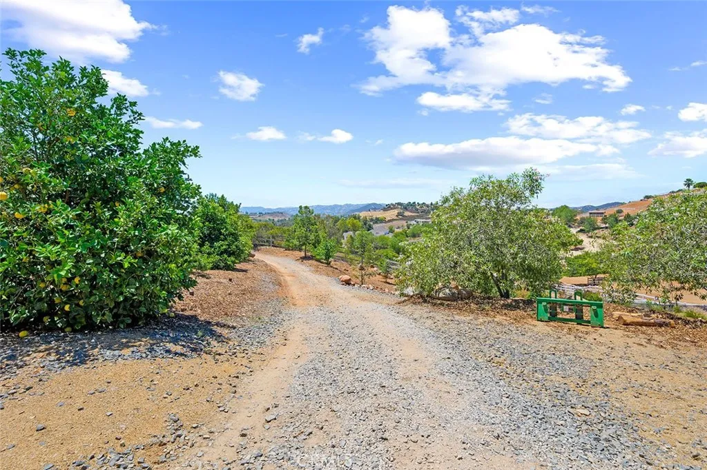 38193 Via Huerta, Murrieta, California 92562 home-pic-56