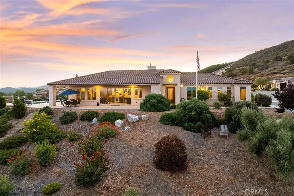 38193 Via Huerta, Murrieta, California 92562 home-pic-1