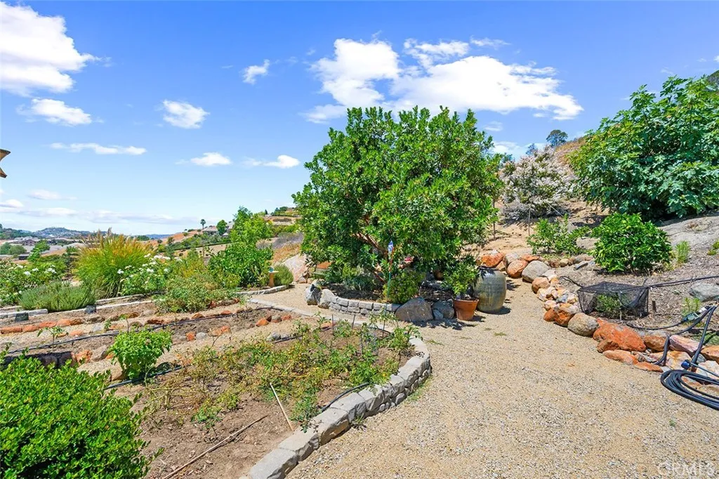 38193 Via Huerta, Murrieta, California 92562 home-pic-51