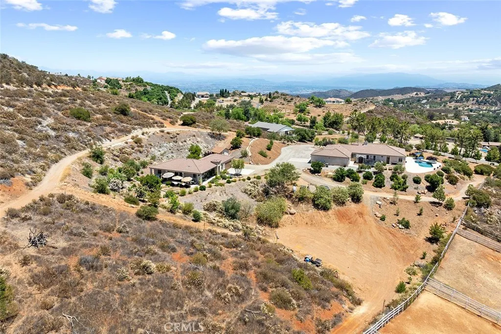 38193 Via Huerta, Murrieta, California 92562 home-pic-59