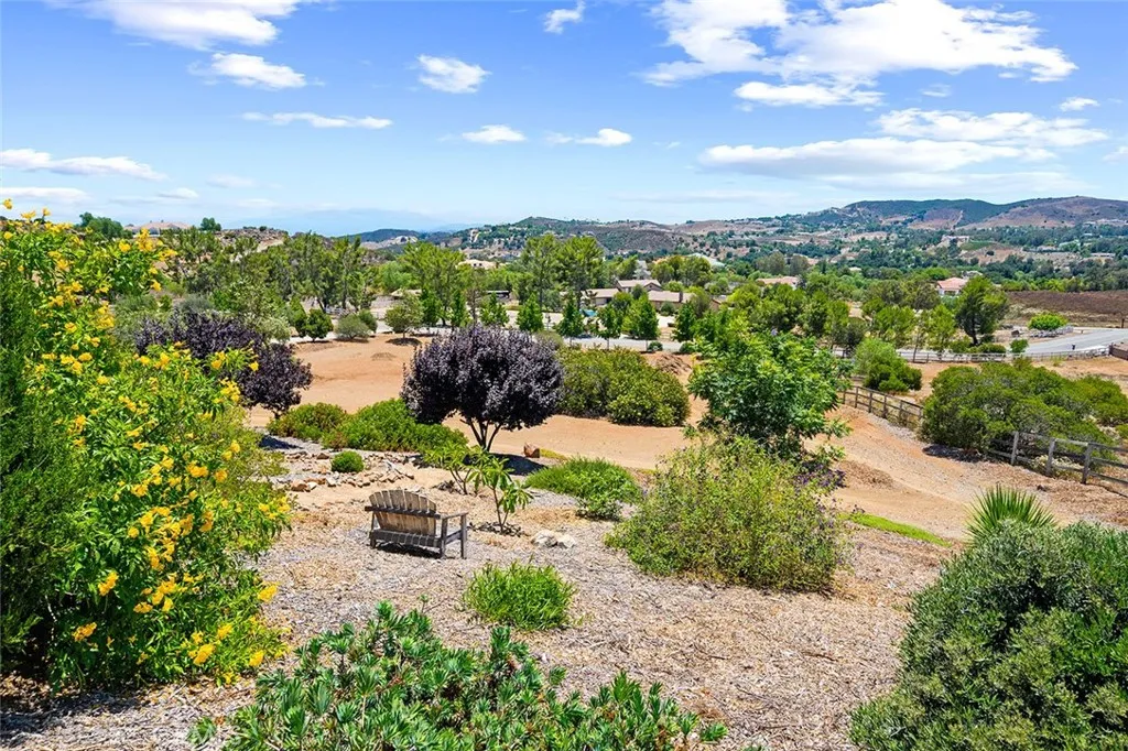 38193 Via Huerta, Murrieta, California 92562 home-pic-54