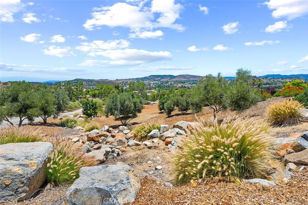 38193 Via Huerta, Murrieta, California 92562 home-pic-53