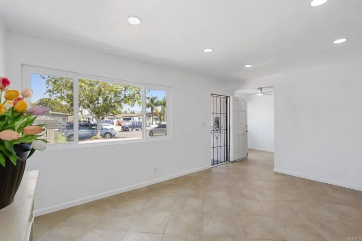1745 Acorn St, Escondido, California 92027