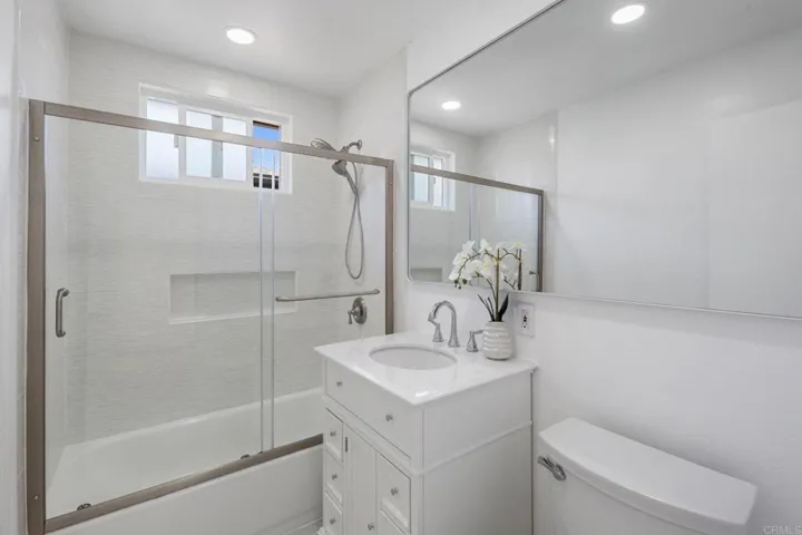 1745 Acorn St, Escondido, California 92027