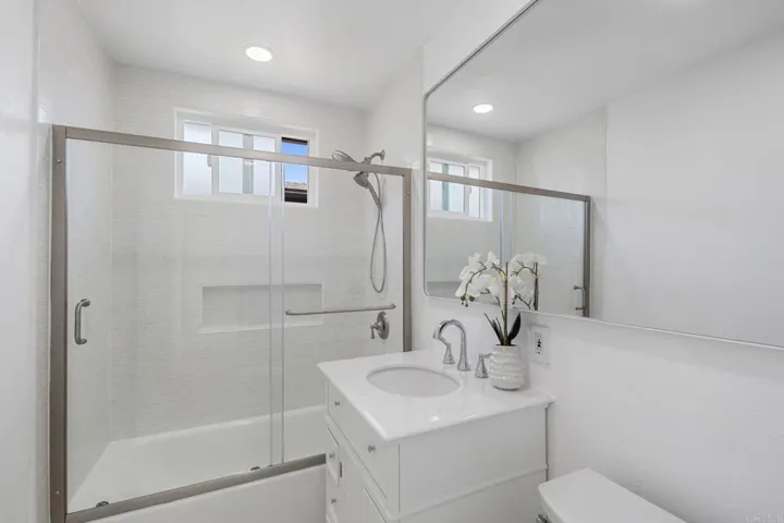 1745 Acorn St, Escondido, California 92027