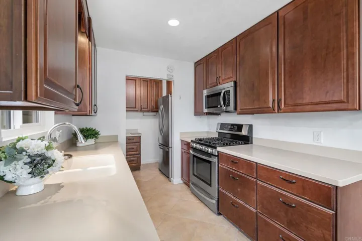 1745 Acorn St, Escondido, California 92027
