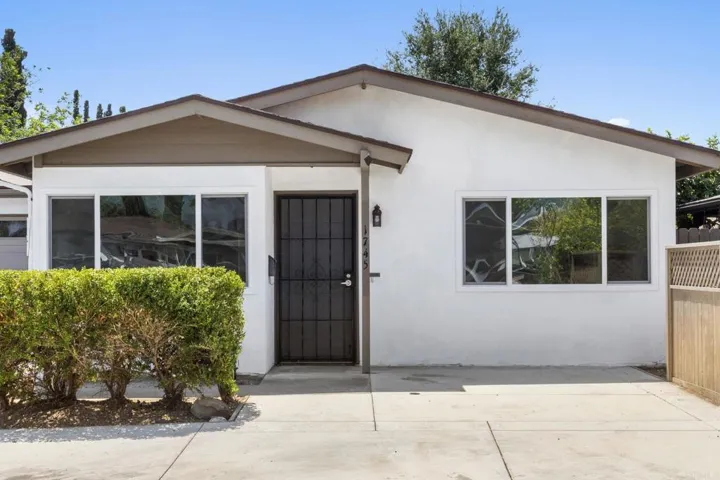 1745 Acorn St, Escondido, California 92027
