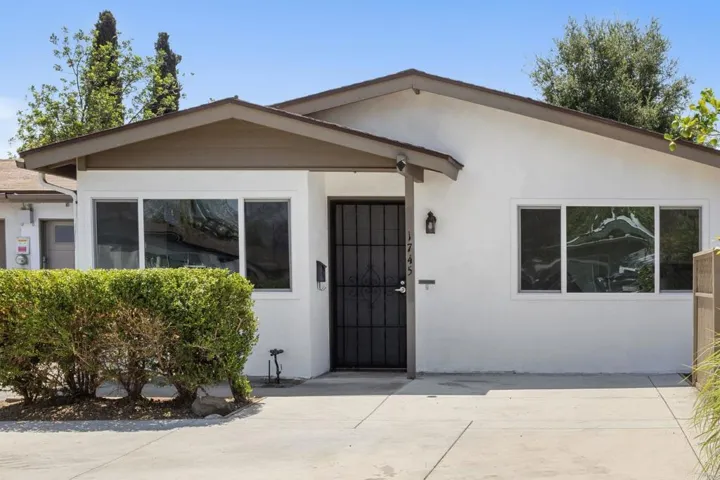 1745 Acorn St, Escondido, California 92027