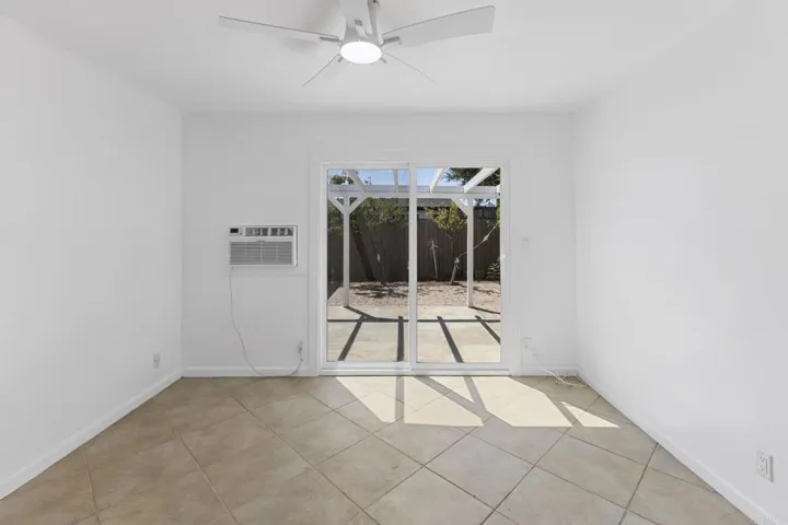 1745 Acorn St, Escondido, California 92027