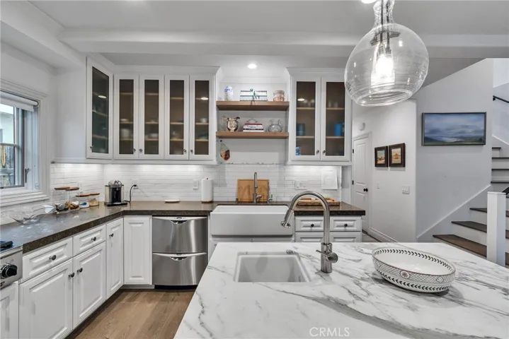 613 Larkspur Avenue, Corona Del Mar, California 92625