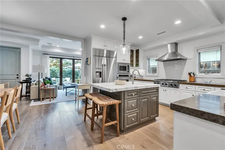 613 Larkspur Avenue, Corona Del Mar, California 92625