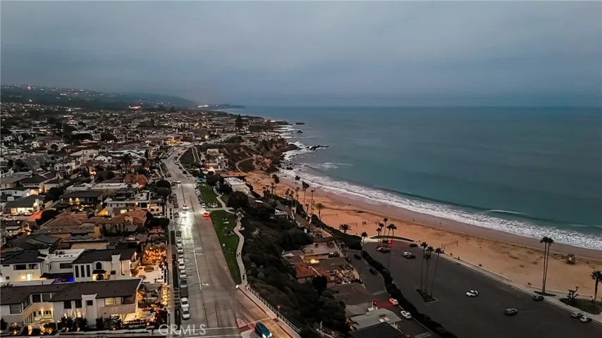 613 Larkspur Avenue, Corona Del Mar, California 92625
