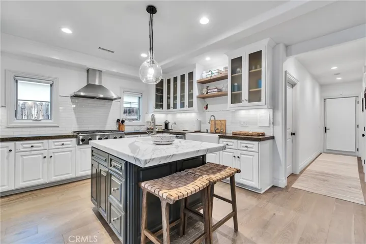 613 Larkspur Avenue, Corona Del Mar, California 92625
