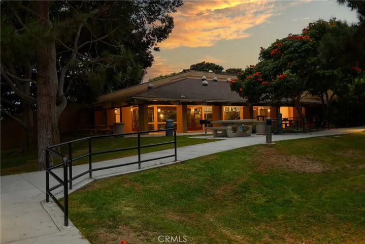 613 Larkspur Avenue, Corona Del Mar, California 92625