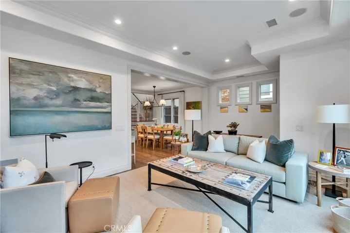 613 Larkspur Avenue, Corona Del Mar, California 92625