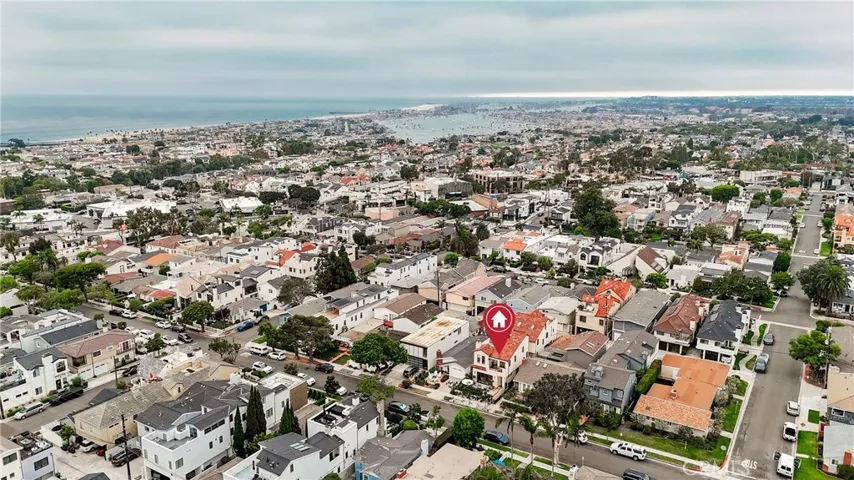 613 Larkspur Avenue, Corona Del Mar, California 92625