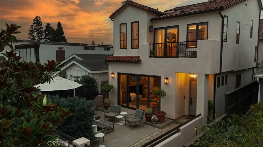 613 Larkspur Avenue, Corona Del Mar, California 92625