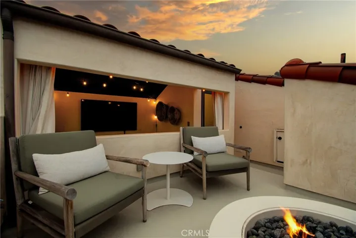 613 Larkspur Avenue, Corona Del Mar, California 92625