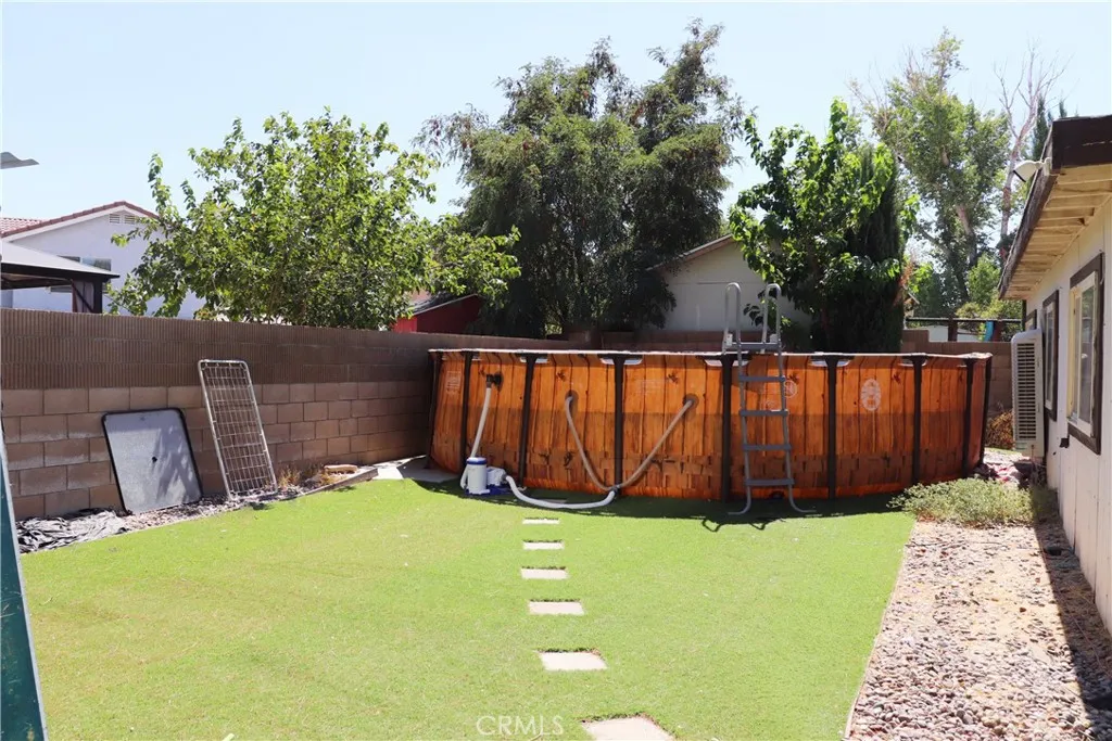 43964 Fallon Drive, Lancaster, California 93535 home-pic-16