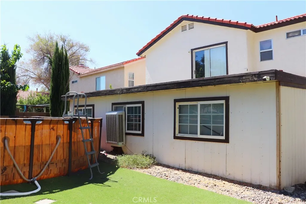43964 Fallon Drive, Lancaster, California 93535 home-pic-15