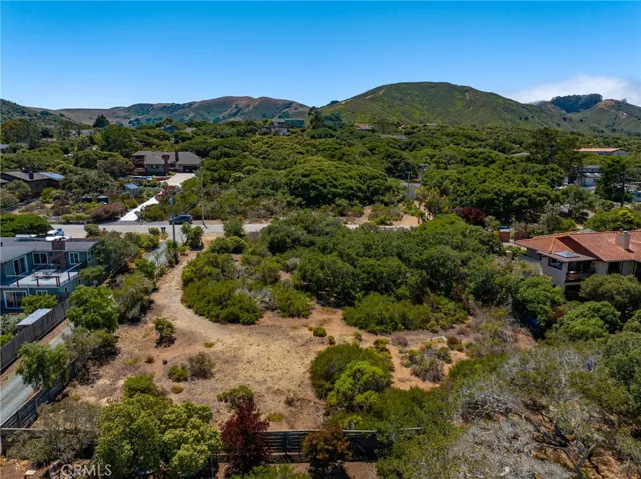 1210 Bayview Heights Drive - Looking toward Bayview Heights Drive