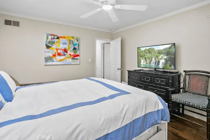 225 Grand Canal, Newport Beach, California 92662