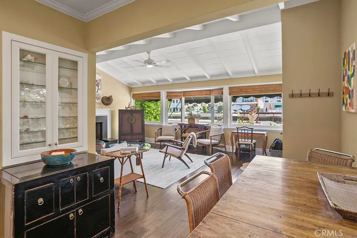225 Grand Canal, Newport Beach, California 92662