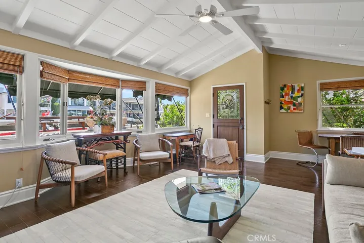 225 Grand Canal, Newport Beach, California 92662