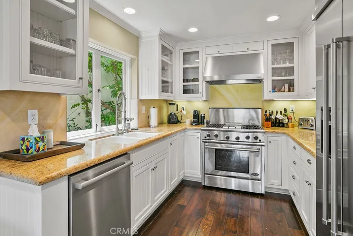 225 Grand Canal, Newport Beach, California 92662