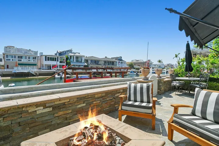 225 Grand Canal, Newport Beach, California 92662