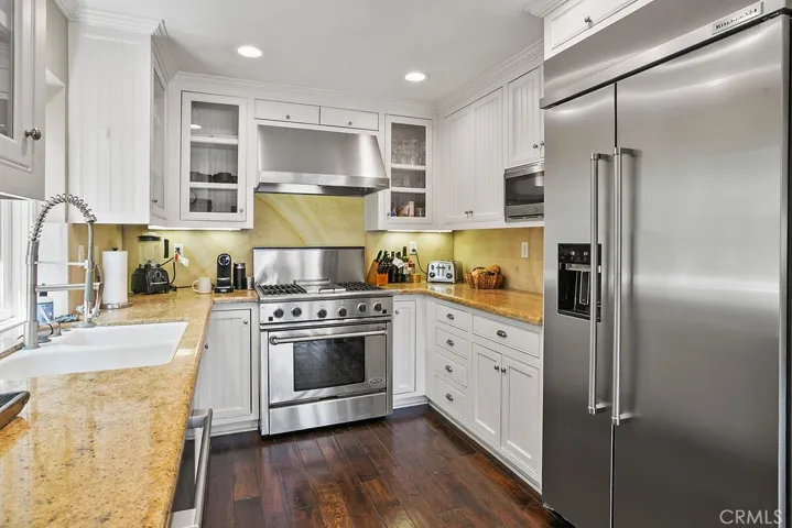 225 Grand Canal, Newport Beach, California 92662