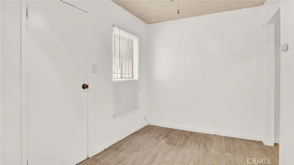 8022 Crockett Boulevard, Los Angeles, California 90001 home-pic-23