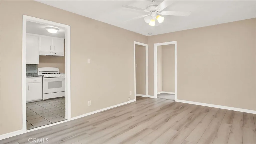 8022 Crockett Boulevard, Los Angeles, California 90001 home-pic-7