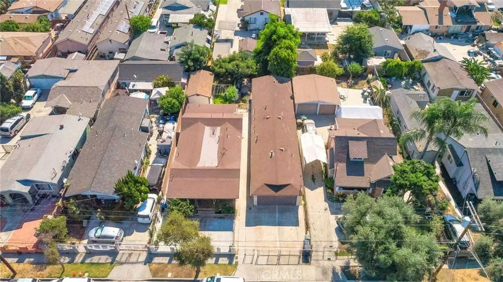 8022 Crockett Boulevard, Los Angeles, California 90001 home-pic-4